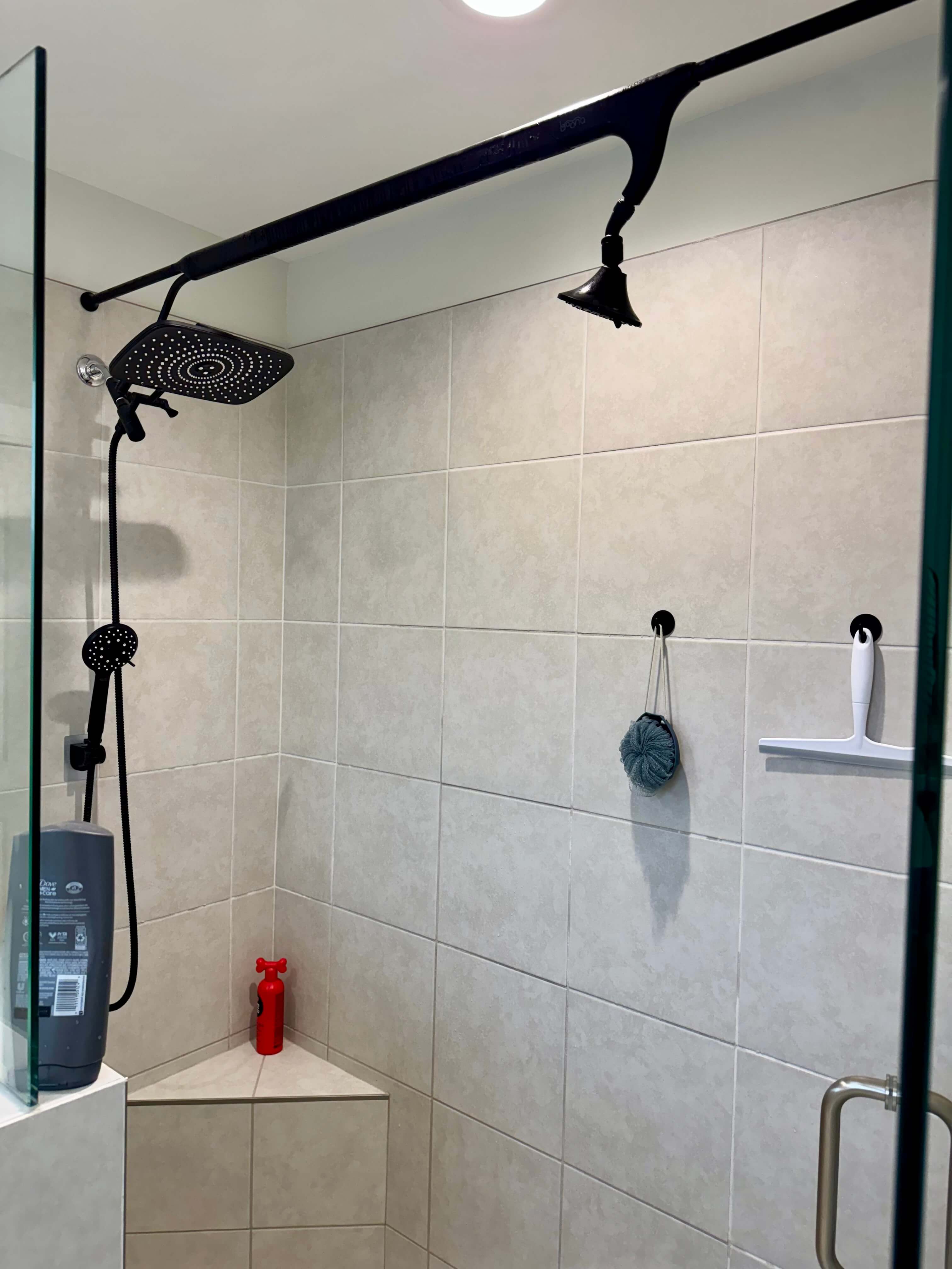 Tandem Shower by Boona